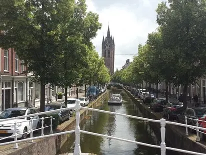 Old Delft Water Walk